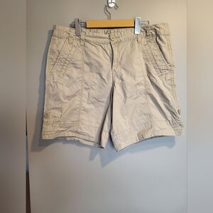 Calvin Klein Women Shorts , Size 12 ( 34)